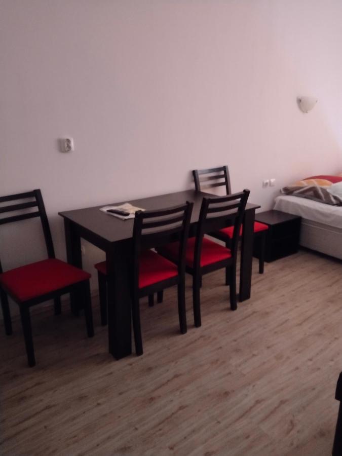 Apartament Janet Apartment Pomorie Exterior photo