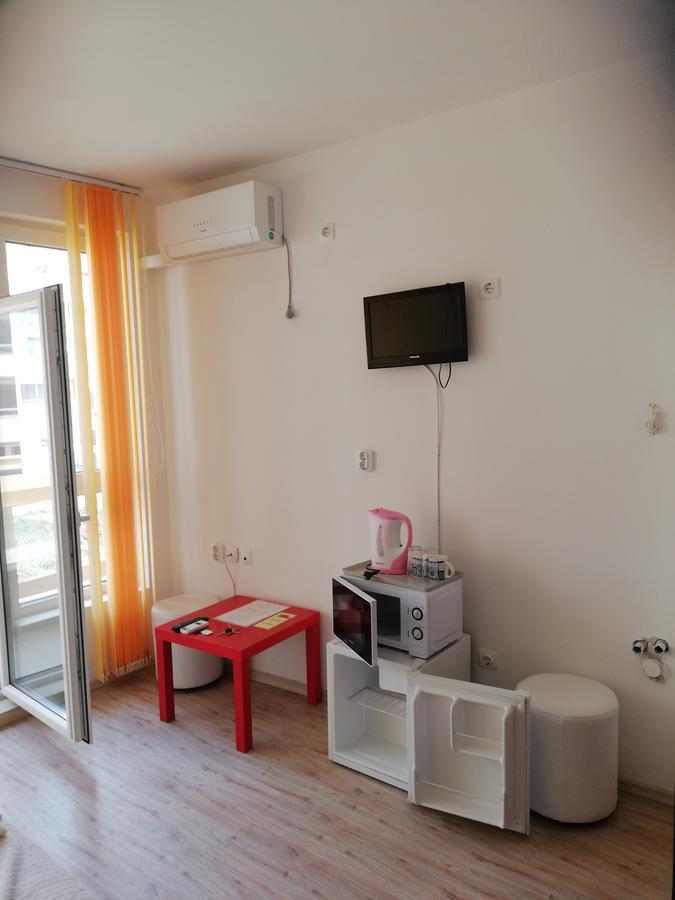 Apartament Janet Apartment Pomorie Exterior photo