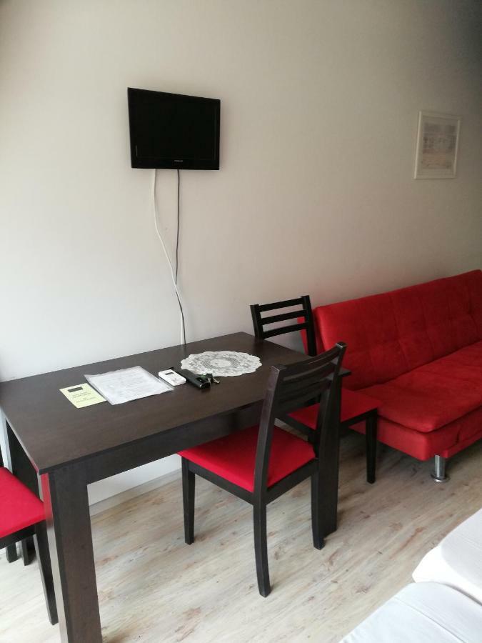 Apartament Janet Apartment Pomorie Exterior photo